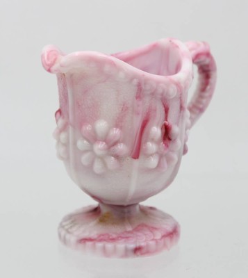Auktion 362<br>Sahnekännchen, Opalines Glas, älter, H-9,5cm [1]