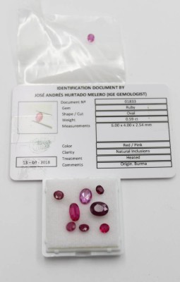 Auktion 362<br>kl. Konvolut div. wohl Rubine, 1x mit Zertifikat [1]