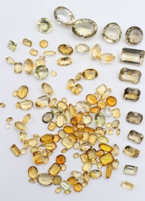 Auktion 362<br>gr. Konvolut meist Topas & Citrine, zus. ca. 271gr. [1]