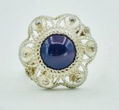 Auktion 362<br>Ring mit einem violetten runden Stein, RG 51, Silber, 4,0 gr. [1]