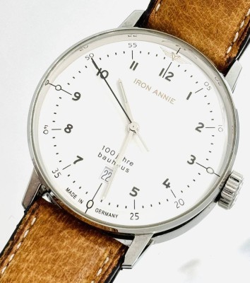 Auktion 362<br>Armbanduhr Ironie Annie - 10 Jahre Bauhaus, Edelstahl, guter Zustand, Quartz, Uhr funktioniert, D-39mm [1]