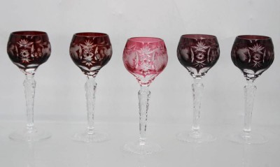 Auktion 362<br>5x Likörgläser, rot überfangen, Nachtmann, floral beschliffen, ca. H-11,5cm [1]