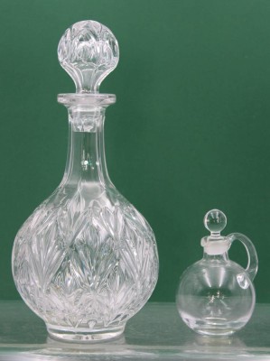 Auktion 362<br>2x div. Karaffen, farbloses Glas, ca. H-29cm und H-12cm [1]
