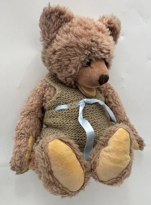 Auktion 362<br>Steiff? Zotty, weich gestopft, H-39 cm [1]