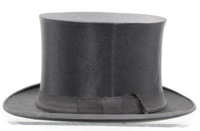 Auktion <br>Chapeau-Claqué in orig. Schachtel, gemarkt 