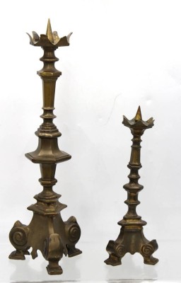 Auktion 362<br>Paar alte Altarleuchter, Bronze, ca. H-41 > 27cm [1]
