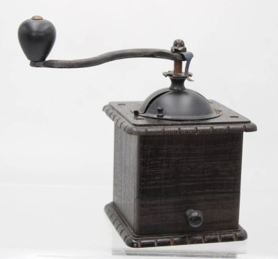 Auktion 362<br>Kaffeemühle, Holzgehäuse, unter Farbe, ca. H-19cm [1]