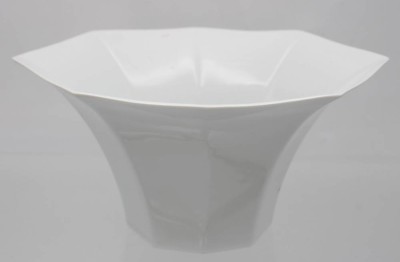 Auktion 362<br>Vase, Hutschenreuther, Weißporzellan, H-12cm B-24,5cm [1]