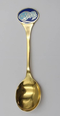 Auktion 362<br>Jahreslöffel 1974, Robbe & Berking, 925er Silber vergoldet, 55,4gr.,  L-17,4cm [1]