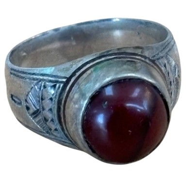 Auktion 362<br>Silberring mit Bernstein, RG 55, 7,9 gr [1]