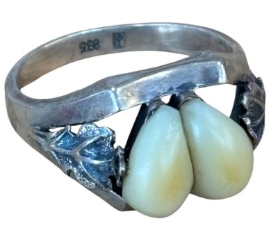 Auktion 362<br>Silberring-835- mit Grandeln, RG 56, 4,8 gr. [1]