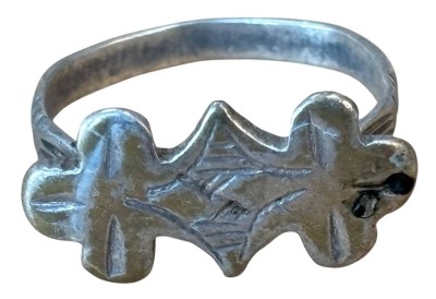 Auktion 362<br>alter Silberring mit gravierter Platte, RG 55, 3,5 gr [1]