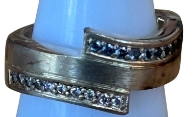 Auktion 362<br>Silberring-925- mit klaren/hellblauen Steinen, RG 57, 10,3 gr [1]