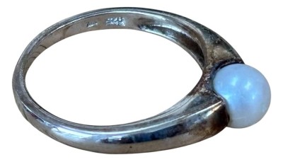 Auktion 362<br>Silberring-925- mit weisser Perle, RG 60, 3,4 gr [1]