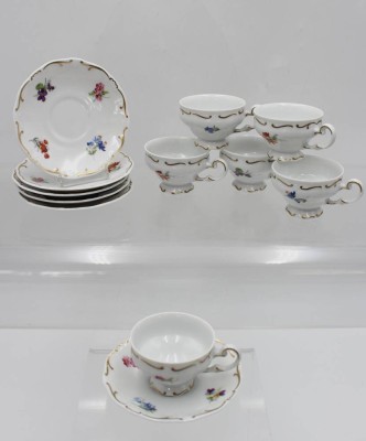 Auktion 362<br>6x Mokka-Tassen, Weimar, Blumen und Golddekor, Tassen ca. H-4,5cm [1]