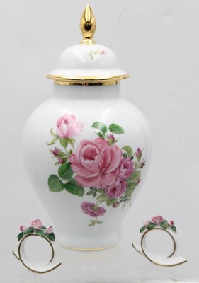Auktion 362<br>Deckelvase, Schumann, sowie 2 Serviettenringe 