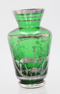 Auktion 362<br>kl. Vase, grünes Glas mit Silberdekor, Venedig, ca. H-11cm [1]