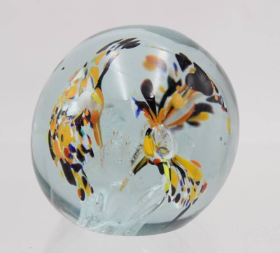 Auktion 362<br>Paperweight, farbige Einschmelzungen, Stand bestossen, ca. H-7cm [1]