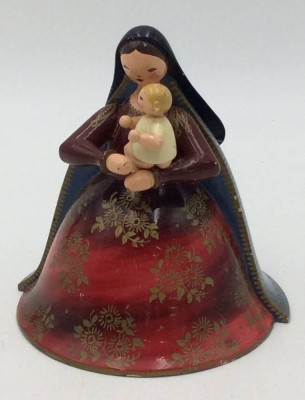 Auktion 362<br>Erzgebirge Figur, Mutter mit Kind, Expertic, H-12 cm, D-10 cm [1]