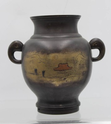 Auktion 362<br>Vase, Bronze, Vietnam, wohl 60/70er Jahre, ca. H-19cm [1]