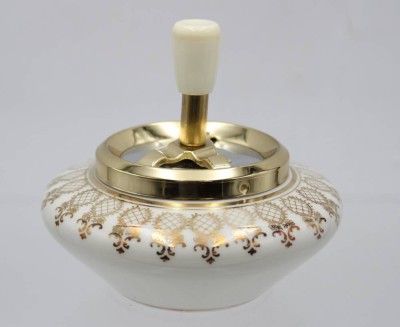 Auktion 362<br>Druck-Ascher, Porzellan, Royal, Golddekor, ca. H-11cm [1]
