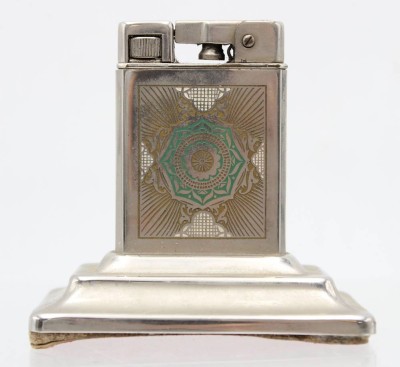 Auktion <br>Tischfeuerzeug um 1920/30, Altersspuren, ca. H-8cm B-8cm [1]