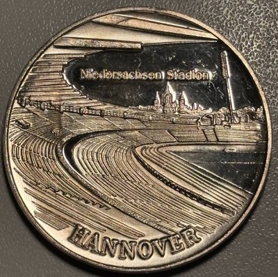 Auktion 362<br>Feinsilber-Medaille-1000- Niedersachsen-Stadion Hannover, 1974, D.4 cm, 24,4 gr. [1]