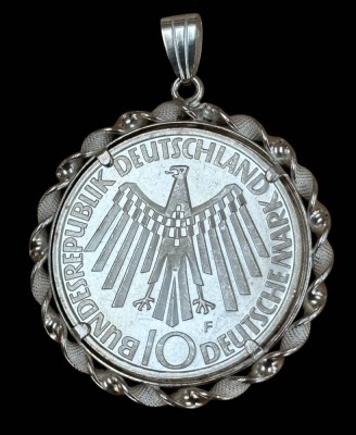 Auktion 362<br>Münzanhänger, Bundesrepublik Deutschland, 10 Mark, 1972, Stuttgart, Silber, Silberfassung, 20,5 gr [1]