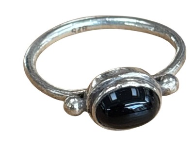 Auktion 362<br>Silberring-925- mit schwarzen Cabouchon, RG 54, 2,8 gr [1]