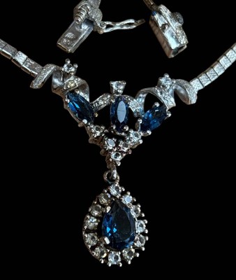 Auktion 362<br>Silber-800- Collier mit blauen und klaren Steinen, L-ca. 46 cm, 23 gr [1]