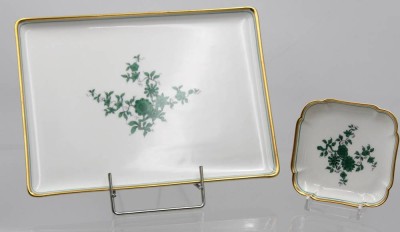 Auktion 362<br>Tablett und kl. Schale, Wien Augarten, florales Dekor in grün, ca. 23 x 16cm und 9 x 9cm [1]