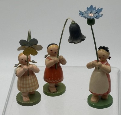 Auktion <br>3x Blumen-Mädchen 