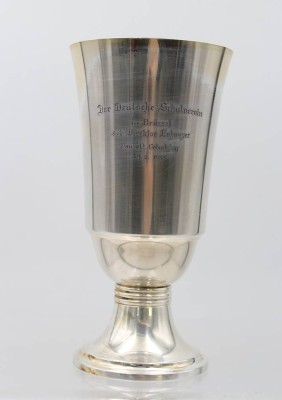 Auktion 362<br>Pokal, versilbert, Gravur 