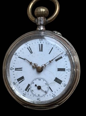 Auktion 362<br>mechan. HTU in Silbergehäuse-800-, Werk läuft, Emaille Zifferblatt mit Riss, D-4 cm [1]