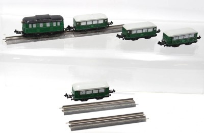 Auktion 362<br>Löhmann-Präzix , Diesellokomotive mit 3 Waggons, Spur TT, Funktion nicht geprüft [1]