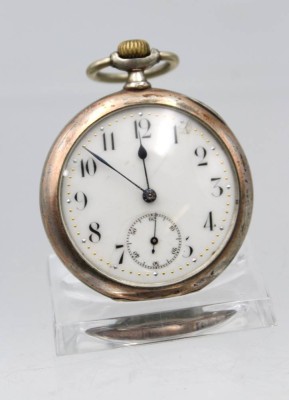 Auktion 363<br>Herrentaschenuhr, 800er Silbergehäuse, Zenith, Kronenaufzug, Werk läuft an, Ziffernblatt altrissig, ca. D-4,8cm [1]