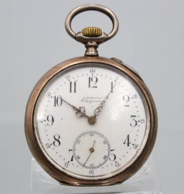 Auktion 363<br>Herrentaschenuhr, Longines, 800er Silbergehäuse, Kronenaufzug, Werk läuft 3 sec. an, wohl überzogen, Alters-u. Gebrauchsspuren, D-ca. 5cm [1]