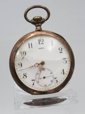 Auktion 363<br>Herrentaschenuhr, OMEGA, Silbergehäuse, Kronenaufzug, Werk steht, Glas gerissen, D-5cm [1]