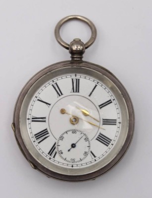 Auktion 363<br>gr. Taschenuhr, älter, Silbergehäuse, Schlüsselwerk läuft, Zeiger lose aber anbei, D-5,4cm [1]