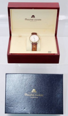 Auktion 363<br>Herren-Armbanduhr, Maurice Lacroix, Automatik, Werk läuft, Lederband mit Tragespuren, D-3,6cm, komplett mit Kasten und Papieren [1]