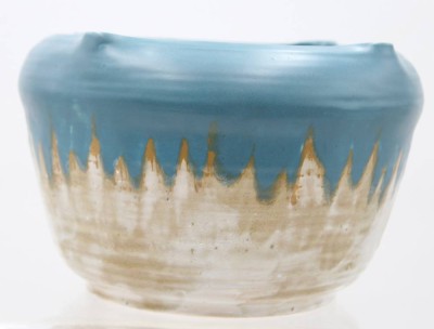 Auktion 363<br>Art  Deco Blumenübertopf um 1925, Julius Dressler, Austria, Laufglasur, unterer Rand mit alten , minim.Abplatzern?, H-15 cm, D-21 cm [1]