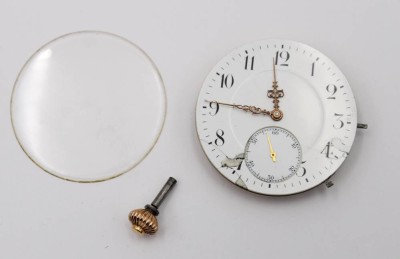 Auktion 363<br>Taschenuhrwerk, IWC, Kronenaufzug, Werk läuft, Ziffernblatt beschädigt, D-4,3cm [1]