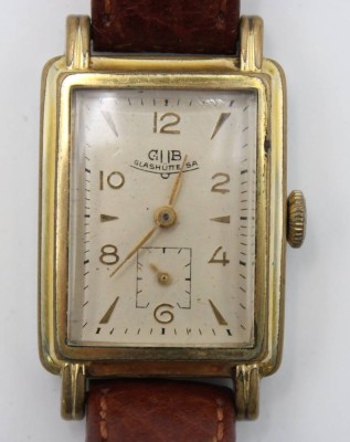 Auktion 363<br>Armbanduhr, GUB Glashütte, Handaufzug, Werk läuft, ca. 2,8 x 2,3cm, Alters-u. Tragespuren [1]