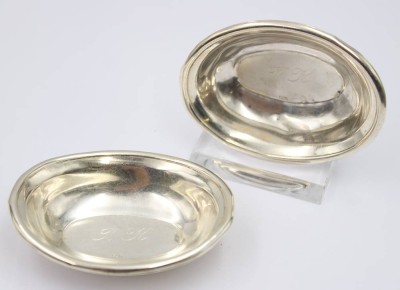 Auktion 363<br>2x kl. Silberschälchen-925- mit Monogramm, zus. 29 gr., H-1,4 cm, 7x5,2 cm [1]