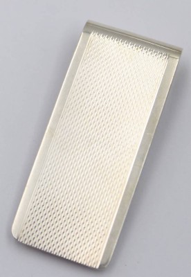Auktion 363<br>Geldschein-Klammer, massiv Silber-925- mit Hamburger Reederei-Fahne??, 5x2 cm, 15 gr. [1]