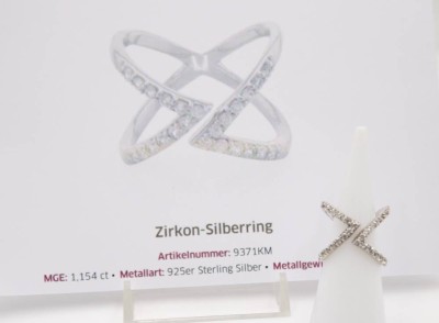 Auktion 363<br>925er Silber-Ring, Zirkon, 3,7gr., offene Schiene, Zertifikat anbei [1]