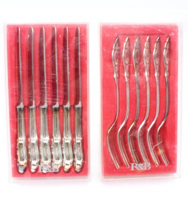 Auktion 363<br>je 6x Speise-Messer und Gabeln, Robbe & Berking, 90er Auflage, Friesenmuster, ca. L-21,5cm [1]