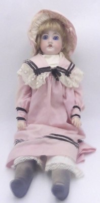 Auktion 363<br>Porzellankopfpuppe AM, Nr. CU(?)93- T-DEP, H-62 cm [1]