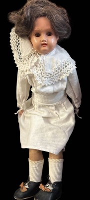 Auktion 363<br>gr. Puppe mit Stoffkörper, H--56 cm, Schildkröt [1]