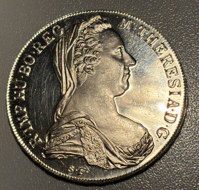 Auktion 363<br>Silber Maria Thereseientaler mit geprägten Rand, D-4,2 cm, 27,9 gr [1]
